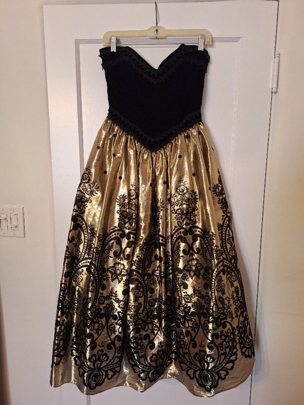 Jessica McClintock Gold Lame and Black Velvet Party Dress